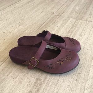 Vionic orthaheel mules